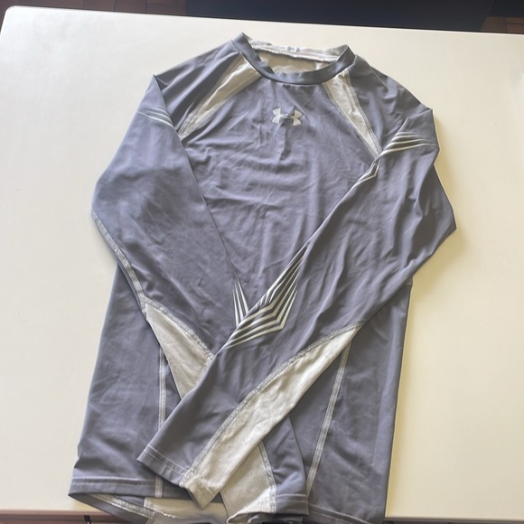 Under Armour Heat Gear compression shirt - Picture 4 of 6